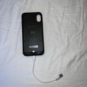 Mophie Black Charging iPhone 10 case